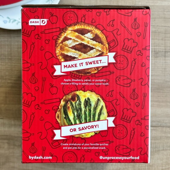 Dash | mini pie maker - Picture 5 of 9